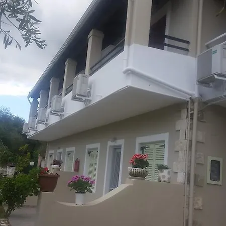 Hotel apartamentowy Alexandros *