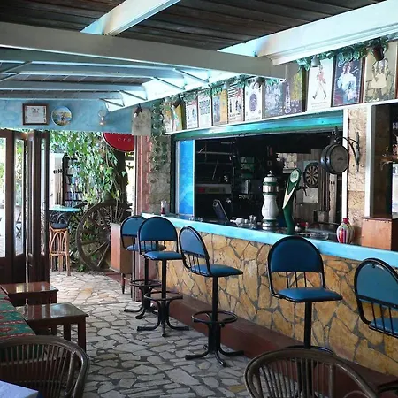Hotel apartamentowy Alexandros *